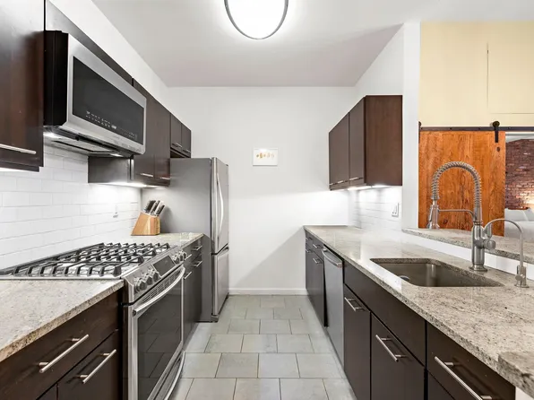 501 Adams Street image 6 of 16