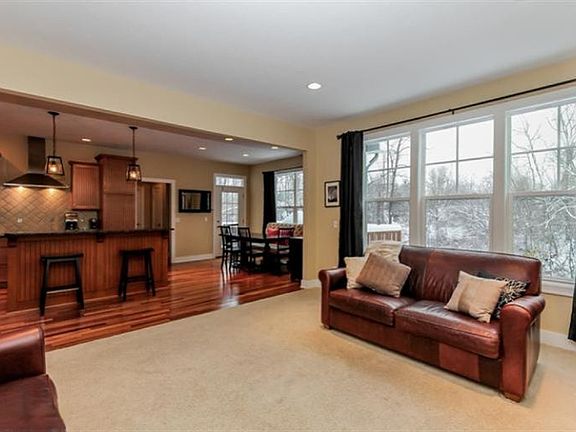 4th image of 6706 Brookside Woods Ct SE