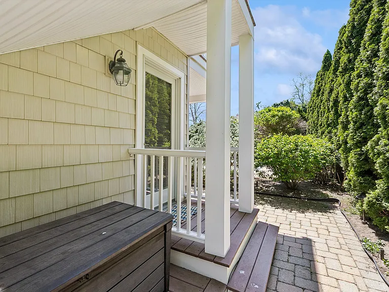 305 Captain Kidd Dr — Photo 18