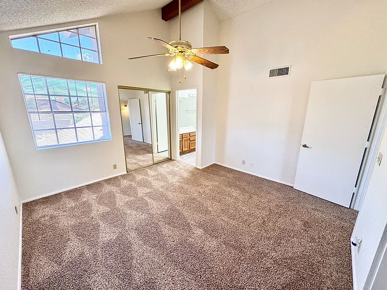6319 W Townley Ave — Photo 28