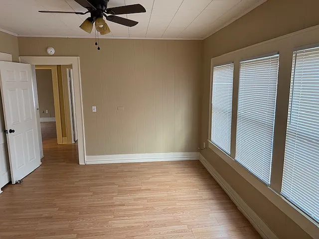 642 N Love St — Photo 14