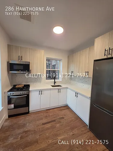 286 Hawthorne Ave Photo 1