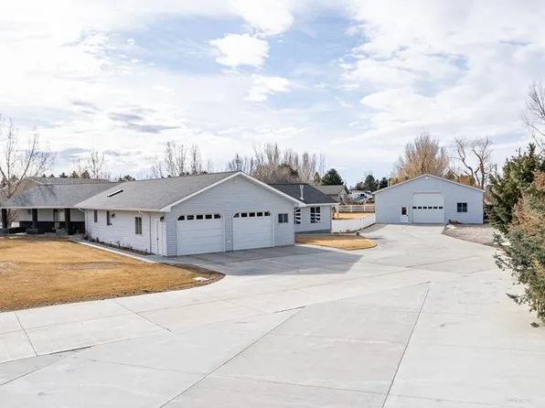 530 Lane 8 1/2, Powell, WY 82435