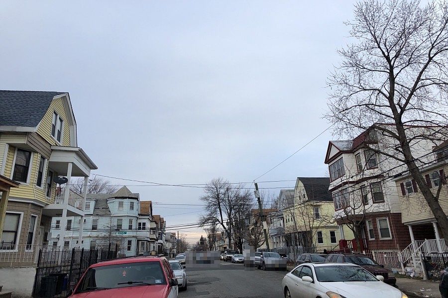 2nd image of 915-917 S 18th St