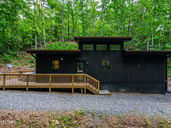 2019 Spotted Fawn Way, Sevierville, TN 37876