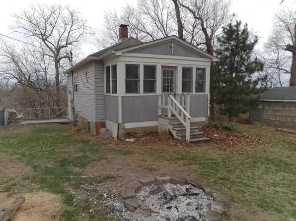 6021 E Liberty Dr, Monticello, IN 47960