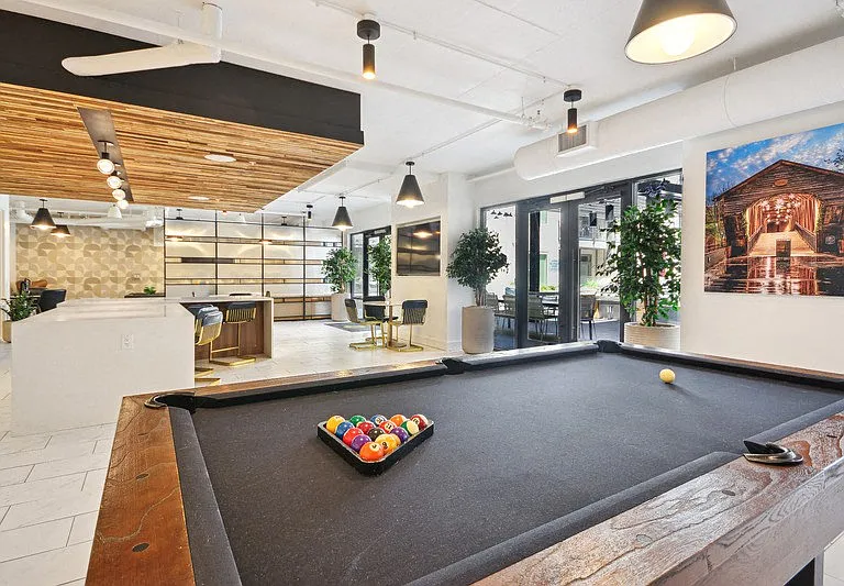 Link Apartments 4th Street — Photo 15