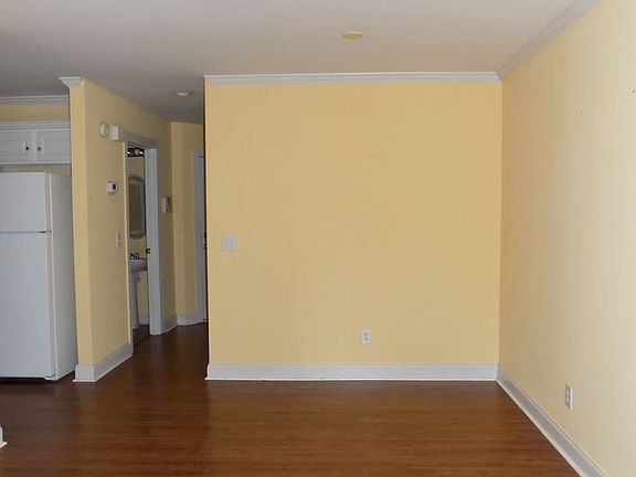 4th image of 118 Courtyard Homes Dr