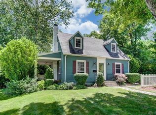 1518 Crestview Dr, Springfield, OH 45504