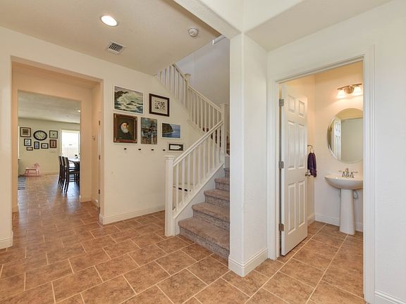 5th image of 117 Dowd Ct
