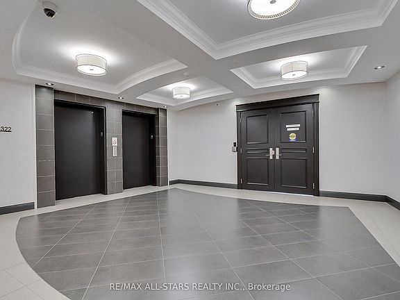 4th image of 35 Baker Hill Blvd #322