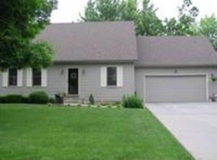 7101 SW 33rd St, Topeka, KS 66614