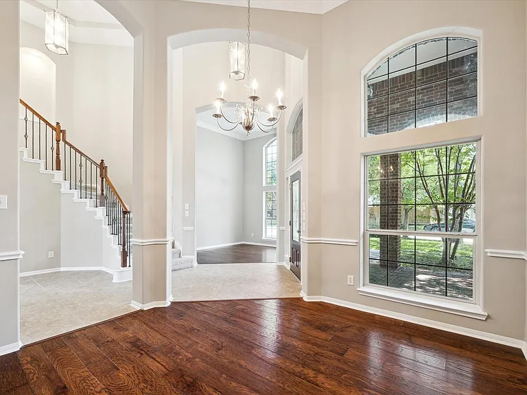 30507 Russell Point Dr — Photo 6