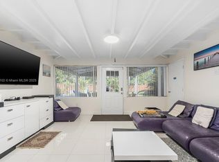 13521 NE 1st Ave, Miami, FL 33161