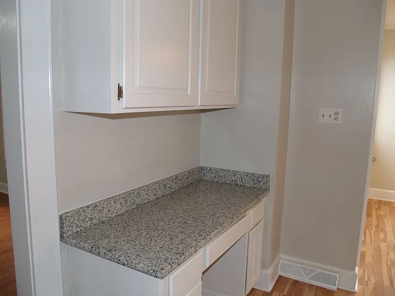415 Millsaps Rd — Photo 4