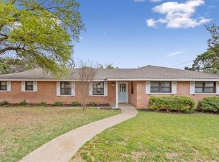 409 Wooded Crest Dr, Woodway, TX 76712