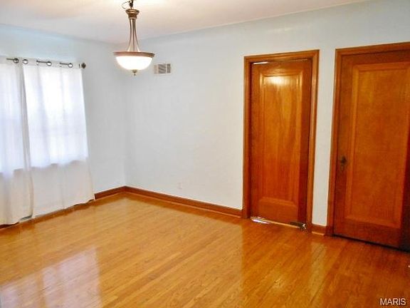 5th image of 9909 Vasel Dr