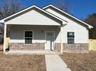 606 N Houston St, Hearne, TX 77859