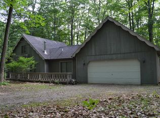 422 Ridgedale Dr, Roscommon, MI 48653