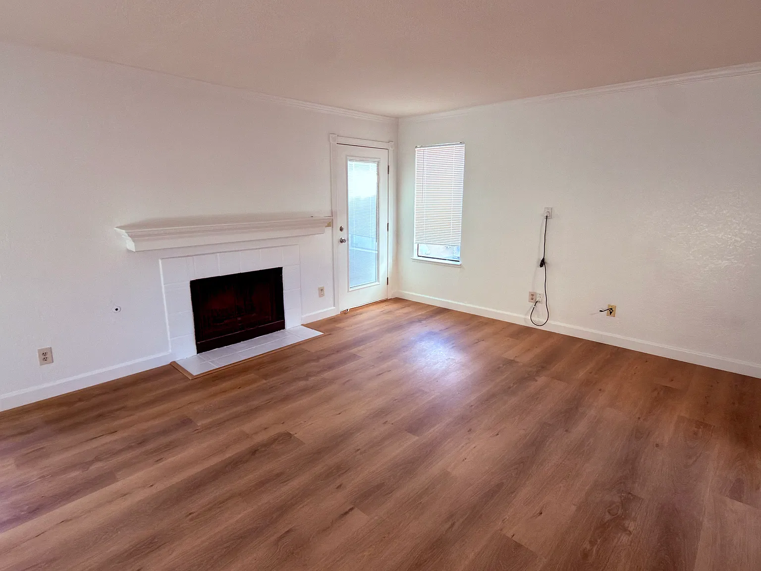 3 bed, 1141 sqft, $2,500 — Photo 3
