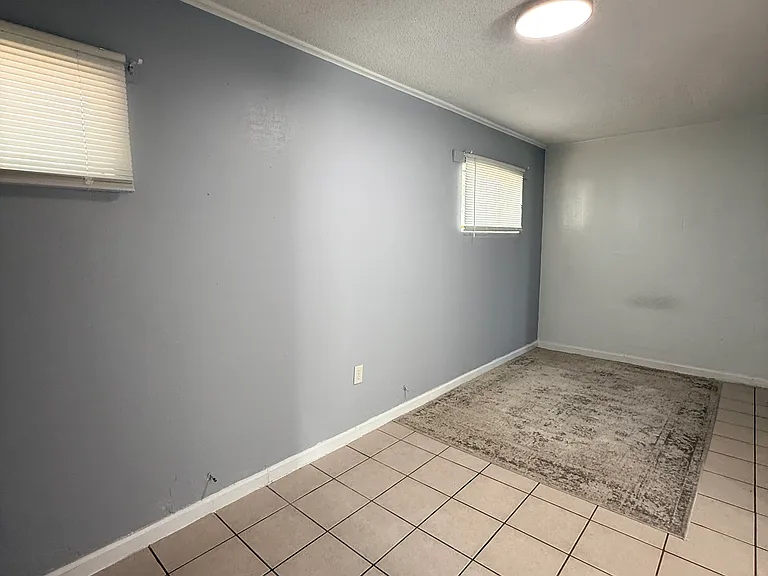404 14th Ave S #2 — Photo 3