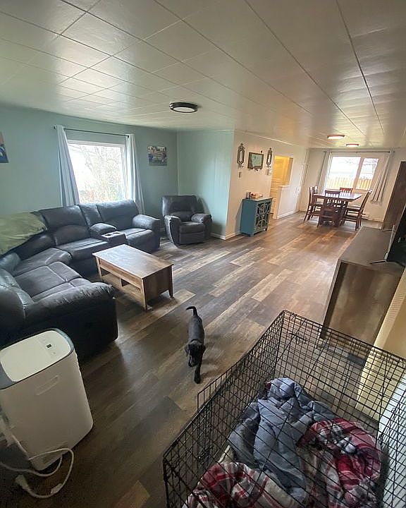 1st image of 677 Benton Ave