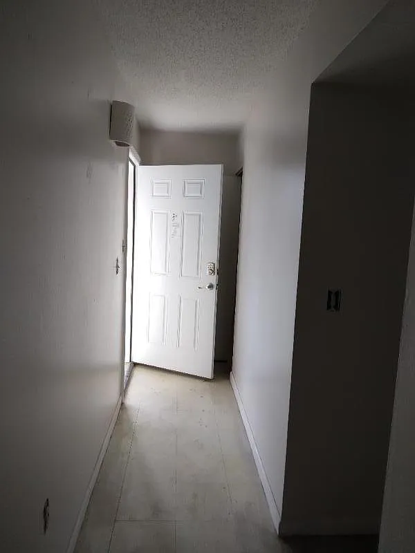 2 bed, 1000 sqft, $1,495 — Photo 3