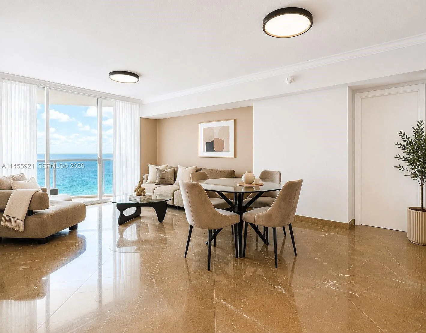 La Perla Condo — Photo 3