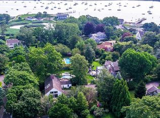 89 Sailors Ln, Bridgeport, CT 06605