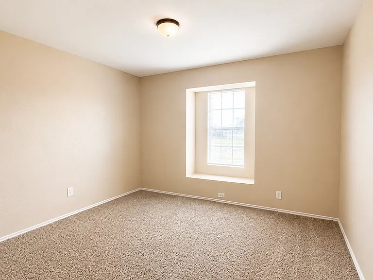 4602 Greyhound Dr — Photo 9