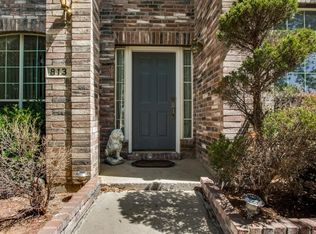813 Circle View Ln, Denton, TX 76210