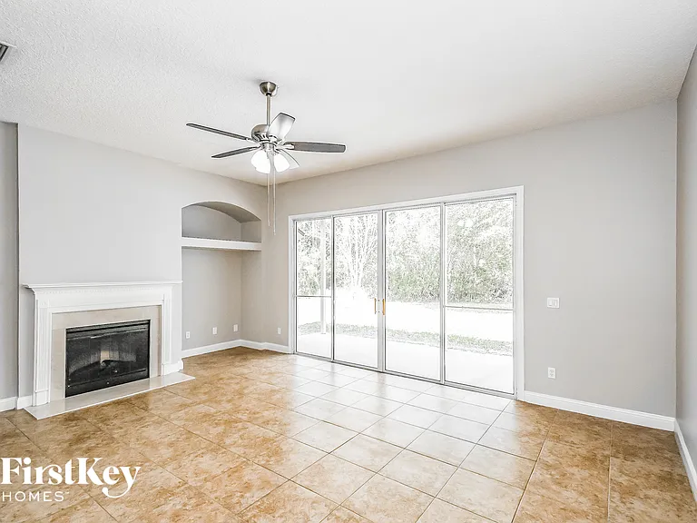408 Spring Ridge Ct — Photo 3