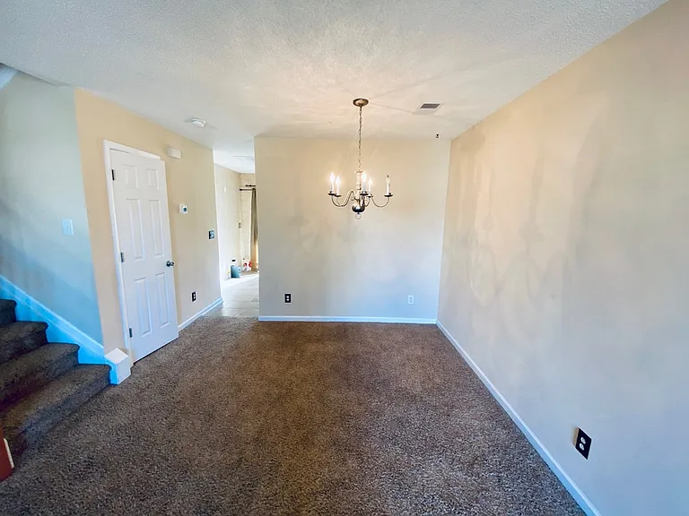 Dining room_10052021