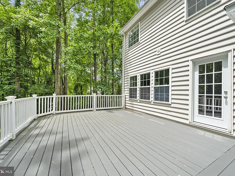 1525 Walters Ln — Photo 32