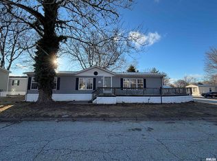 151 Pinewood Est, Chillicothe, IL 61523