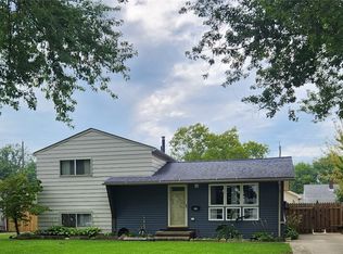 812 West Dr, Sheffield Lake, OH 44054