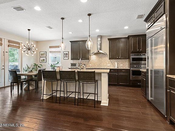 4th image of 62 Traveler Palm Ct