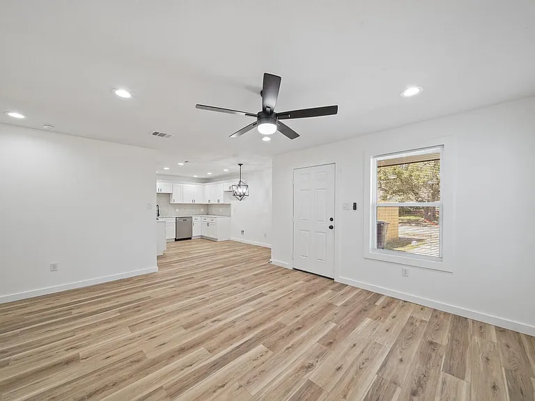 4154 Erby St #A — Photo 7