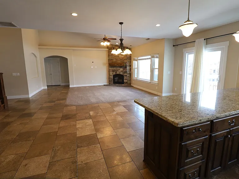 429 N 1340 E — Photo 14