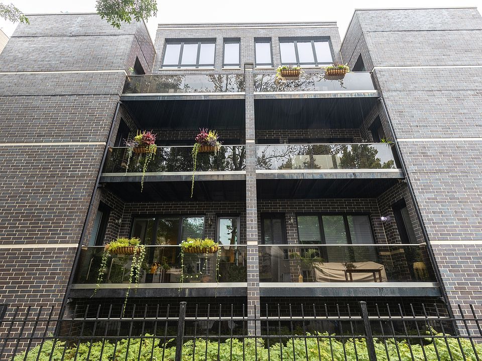 1st image of 1508 W Huron St #2E
