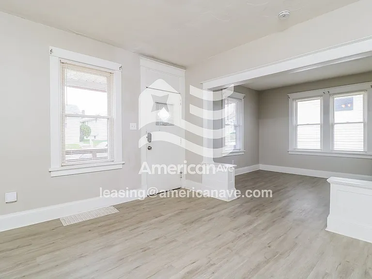 250823_003_living_room_13664931.jpg