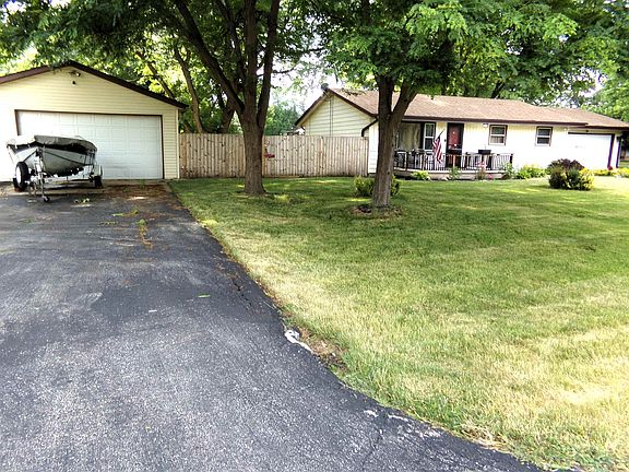 5th image of 8310 Bobolink Dr