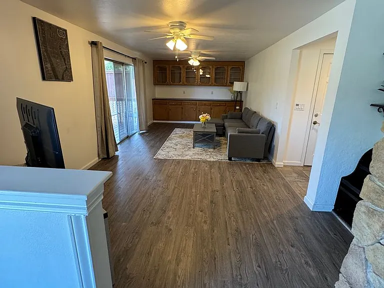 225 Kashmir Ct SE — Photo 14