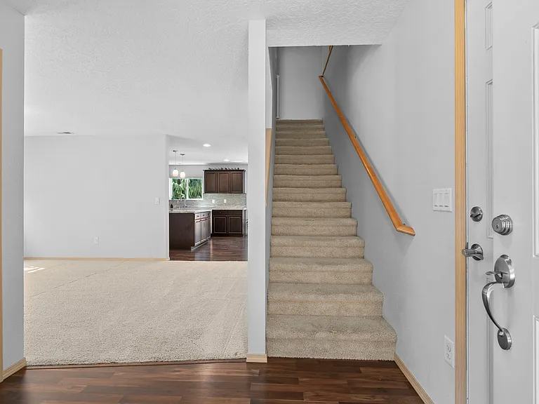 3823 S Mead St — Photo 4