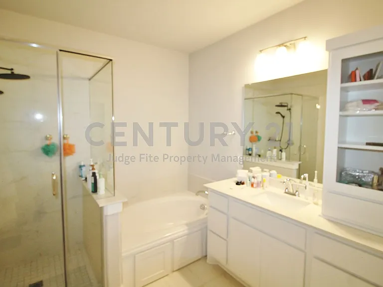 218 Mockingbird Dr — Photo 8