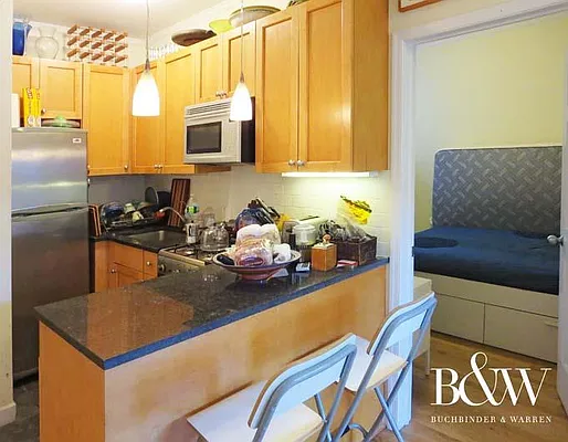 Rented by Buchbinder & Warren | media 40