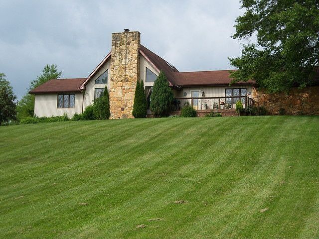 2nd image of 71 Woods Ln