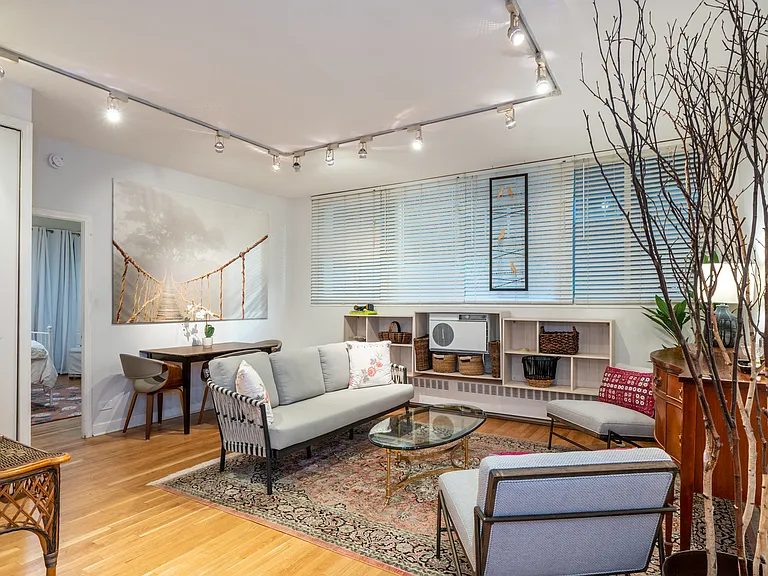 1516 Hinman Ave #103 — Photo 12