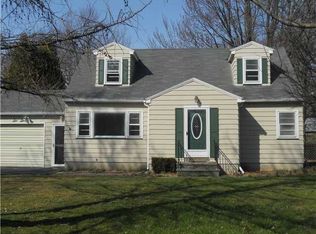 660 Adeline Dr, Webster, NY
