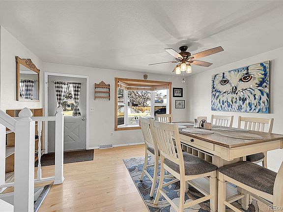 4th image of 10532 Hoyt Street